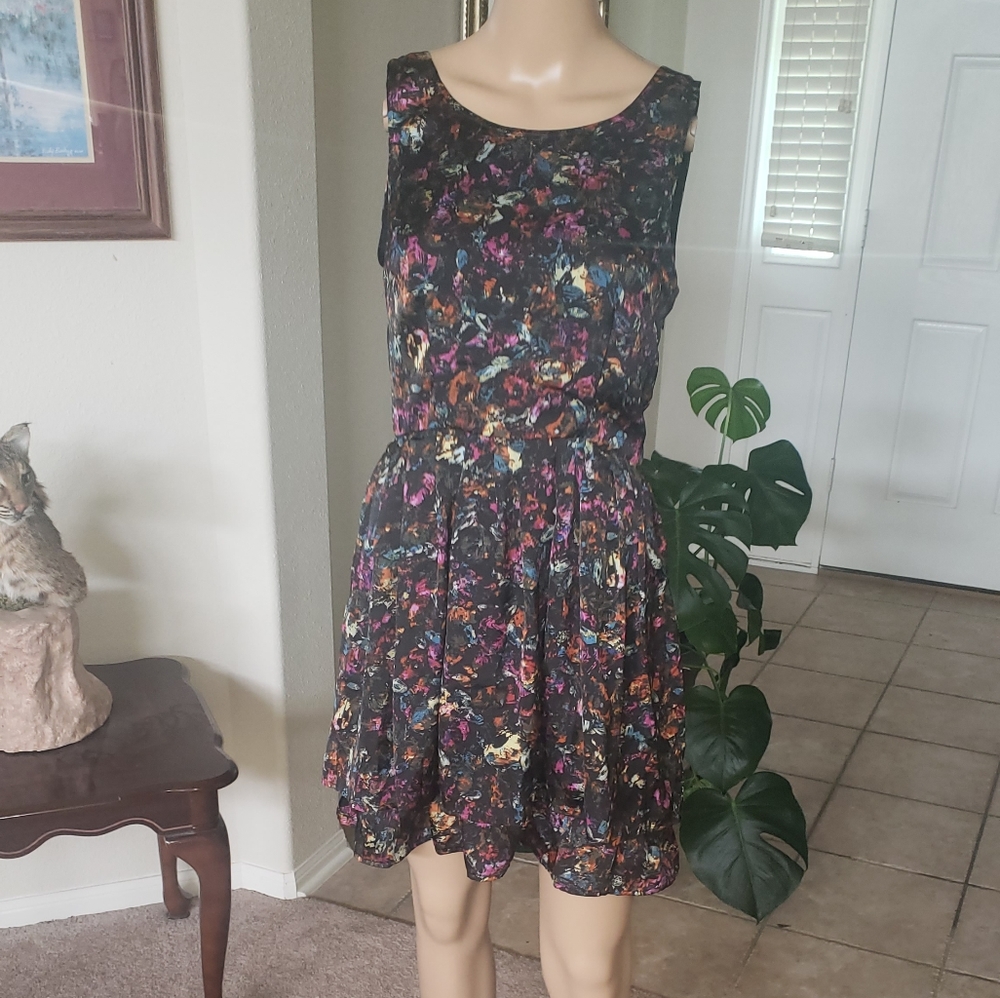 Jack m sleeveless graffiti splatter two tier ruffle mini